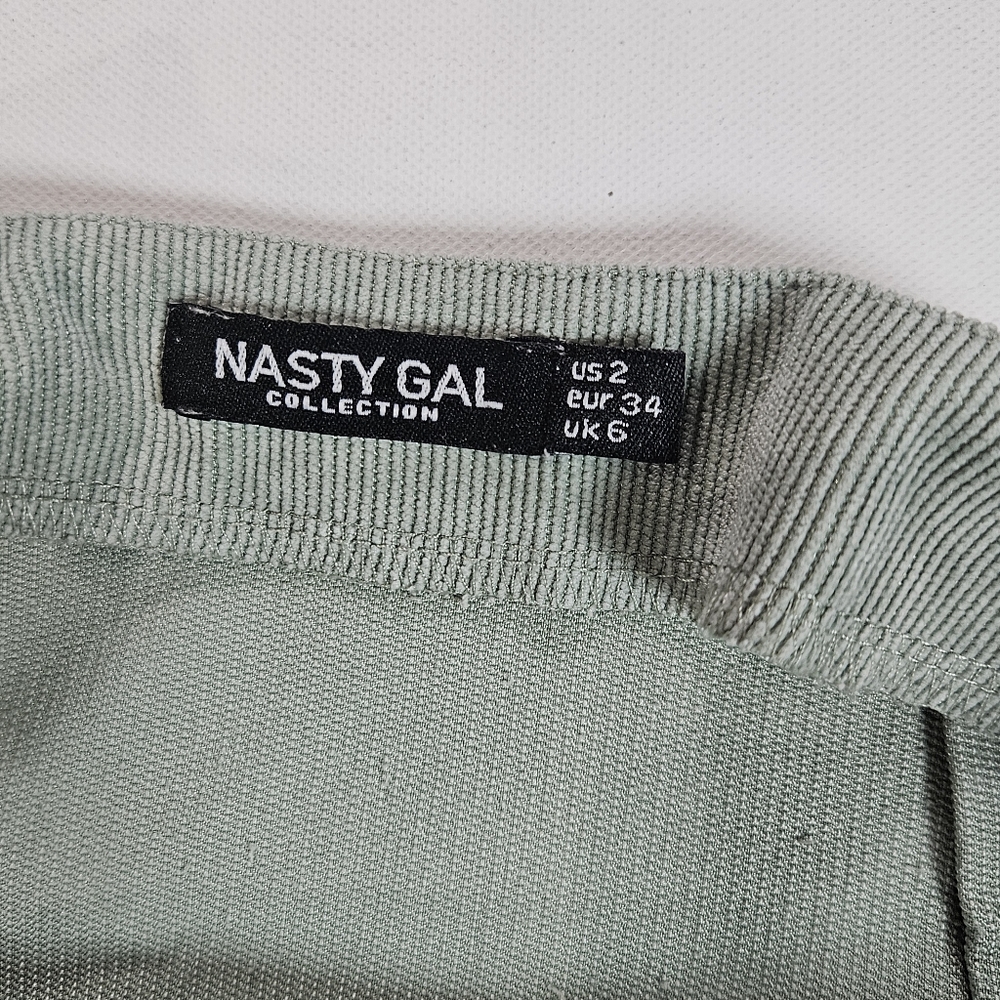 Nasty Gal Corduroy Mini Skirt Womens Size 2 Green‎ - Picture 4 of 6